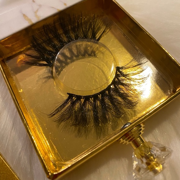 Lashes | The best Volume - Picture 3 of 11